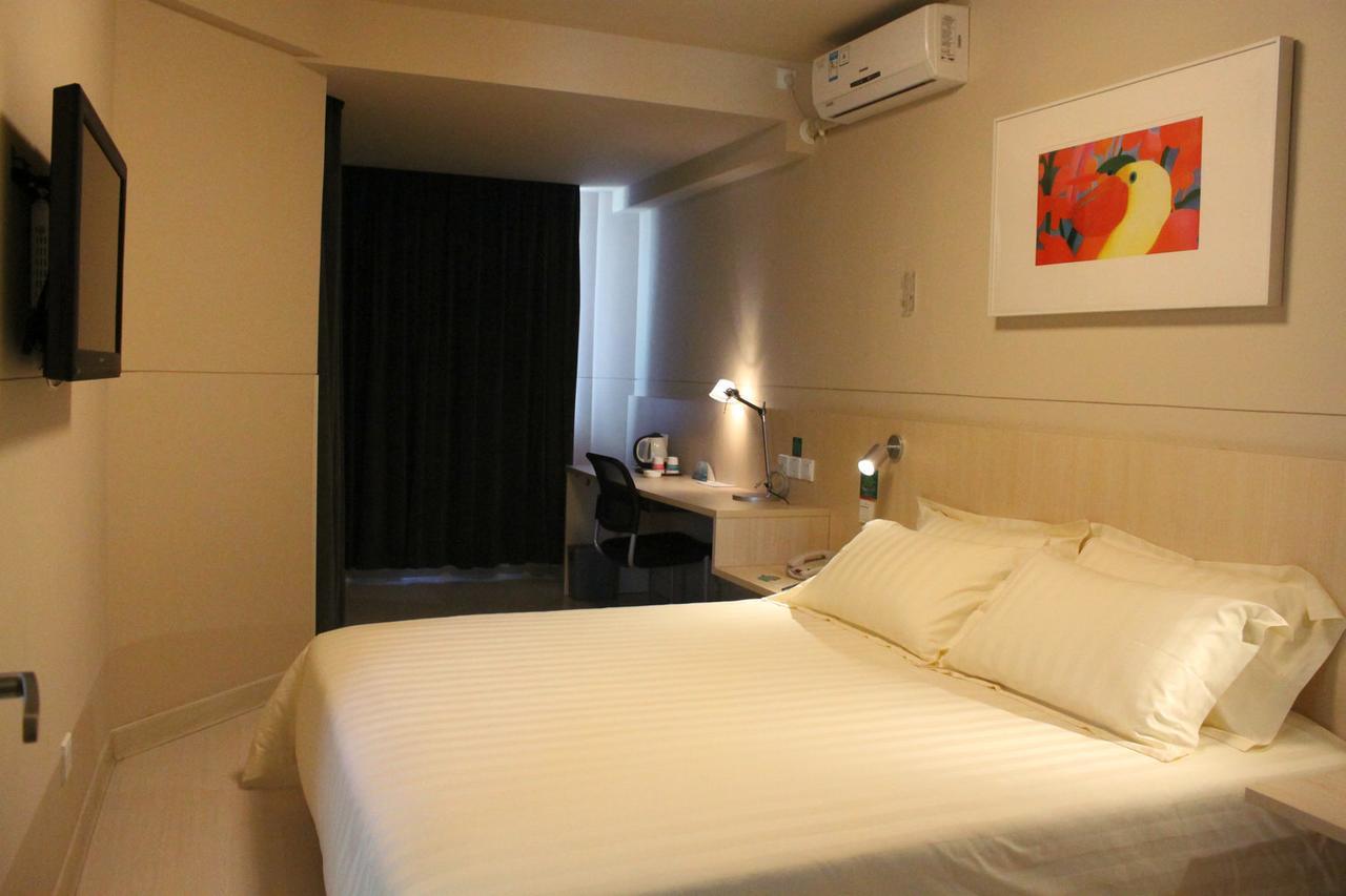 Jinjiang Inn Longyan Wanda Plaza Екстериор снимка